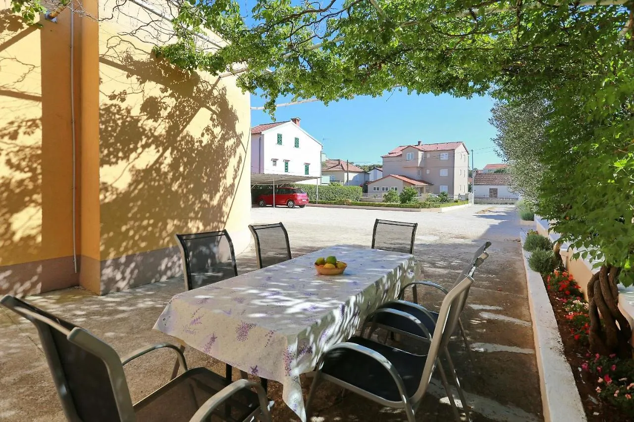 Apartmani My Place Biograd Weißenburg