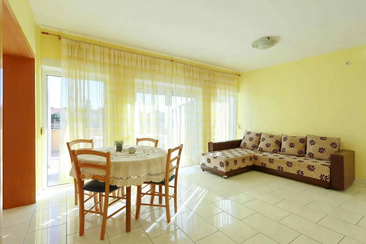 Apartment Apartmani My Place Biograd Weißenburg Kroatien