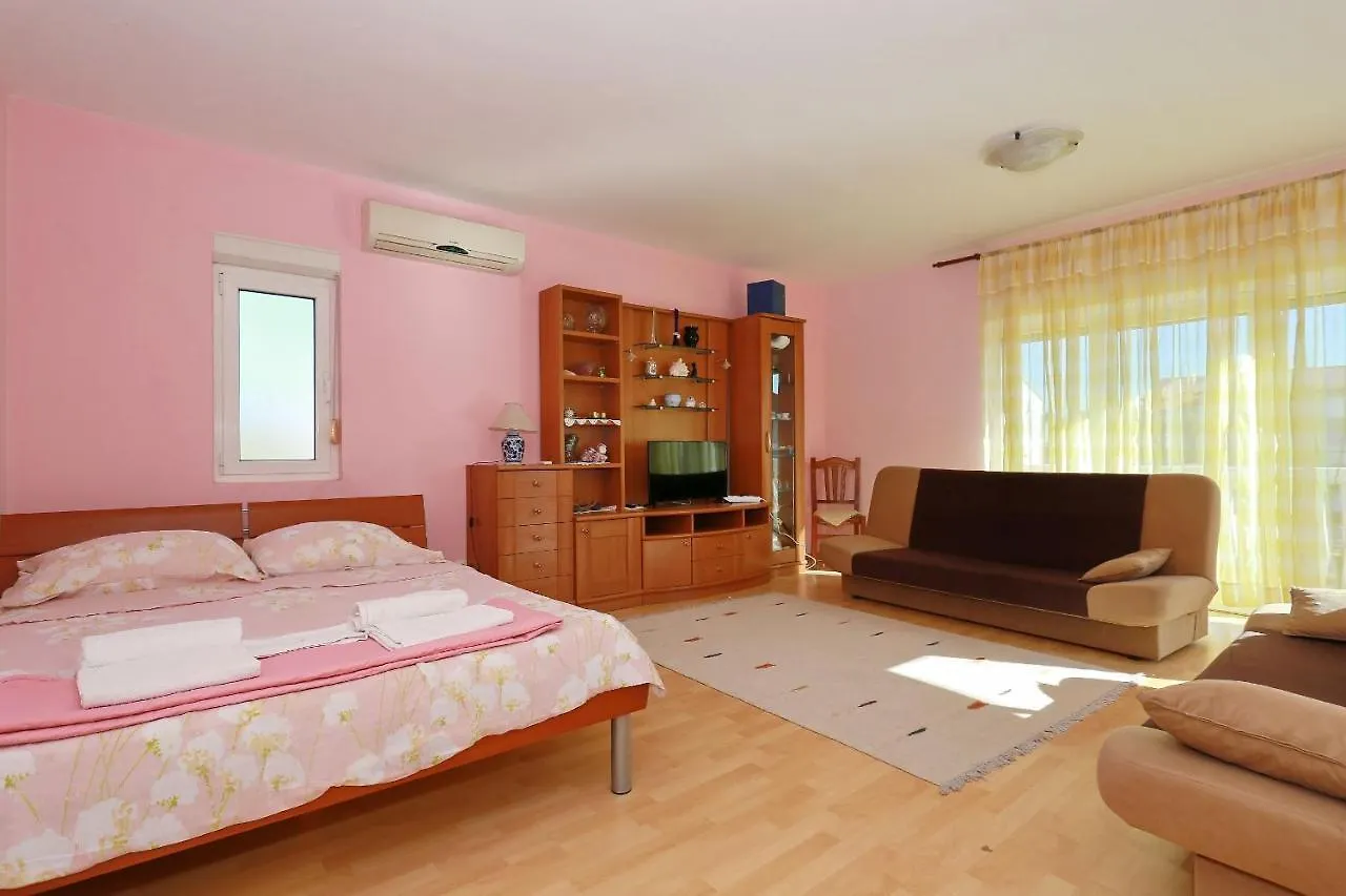 Apartmani My Place Biograd Weißenburg