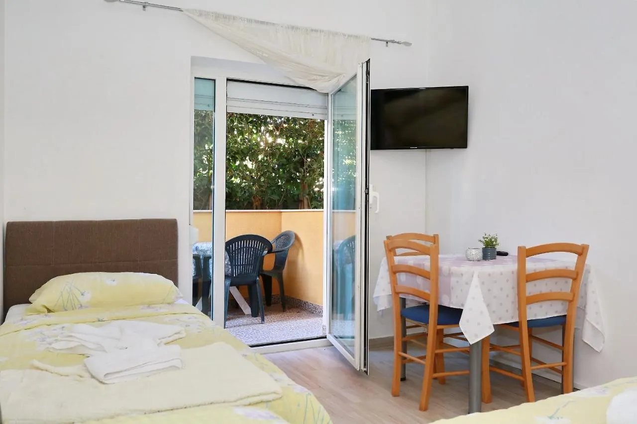 Apartmani My Place Biograd Weißenburg 0*,