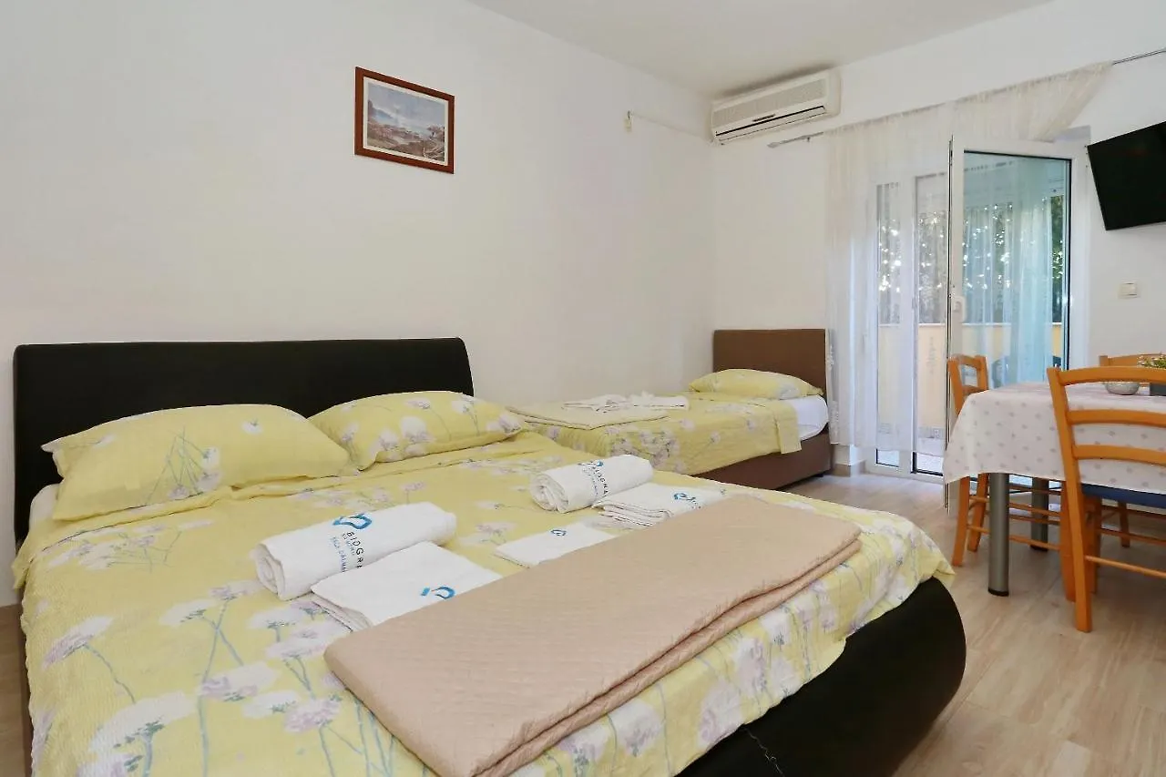 Apartmani My Place Biograd Weißenburg 0*,